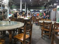 大堂-四川小胡子海鲜(丁村万人海鲜广场店)