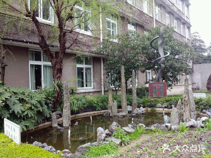 上海市民办风范中学android_upload_pic图片