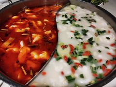 -德林酸菜鱼火锅(南丹店)