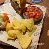吃西餐还🉐️是圆场….