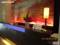 前台-天津滨海圣光皇冠假日酒店