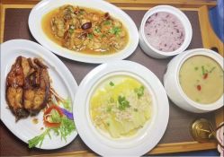 -臻康乃馨月子中心(集美店)