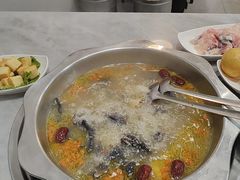 -光头药膳鸡(莱茵小镇店)