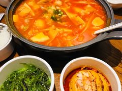 -渝是乎川渝小炒(新世界百货望京店)