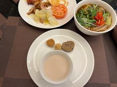 -上海西藏大厦万怡酒店Momo Cafe(徐汇店)