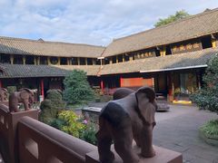 -峨眉山报国寺