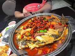 -辣尚瘾·烤鱼·新川菜(牡丹园直营店)