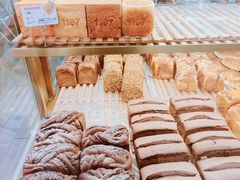 -红星前进面包牛奶公司(五道口购物中心店)
