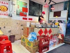 -柳州肥姨妈大骨螺蛳粉(东靖路店)