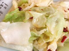 手撕莲花白-壹阁胡羊焖饼(特色小吃街店)