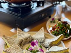 青稞小米饼-品味泸沽湖•民族特色菜(大落水店)
