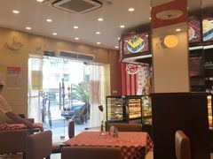 大堂-红宝石·鲜奶小方·海派西点房(南丹店)