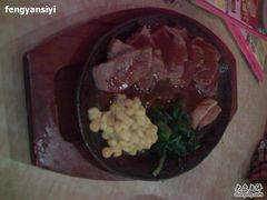 柔嫩牛舌-萨莉亚意式餐厅(特力时尚汇店)