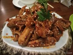 -川流不息·地道川菜·小龙虾(新松江路店)