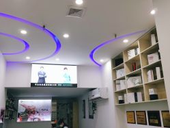 -黑奥秘脱发白发中心