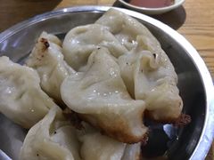 -黄阿姨锅贴大王(万航渡路店)