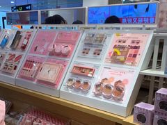 -名创优品(万达广场河东店)