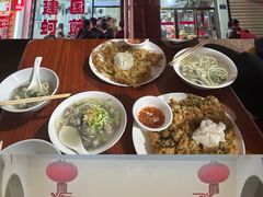 -建国蚵煎蚵面