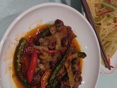 -渝信川菜 · 川味家常菜(财富购物中心店)