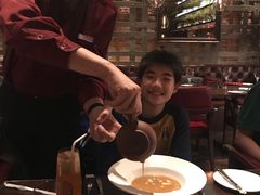 -恰餐厅及酒吧 CHAR Bar & Grill (北京丽都皇冠假日店)