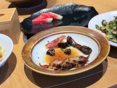 -头上红煨盐鸡·非遗院子餐厅