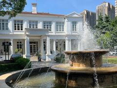 -南京双门楼宾馆(盐仓桥地铁站阅江楼店)