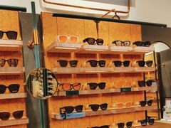 -MUJOSH木九十眼镜(月星环球港B1店)