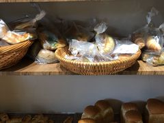 -沁屋面包店(人民东路店)