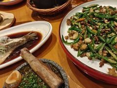 -有红鸡毛店·川菜(建设路店)