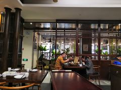 大堂-阿瓦山寨·湘菜现炒·剁椒鱼头王(咸阳总店)