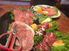 -炼火烤肉店