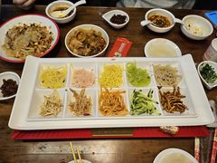 -鸿通城购物中心