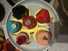 -雍容荟帝王蟹活龙虾展台自助(IFS黑金店)