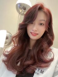 -MODEL'S HAIR