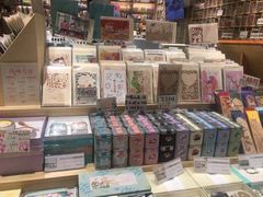 -猫的天空之城概念书店(杭州南宋御街店)