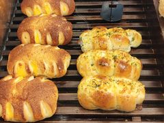 洋葱热狗-红跑车HPCBAKERY(汉商店)