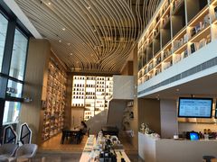 -上海滴水湖皇冠假日酒店