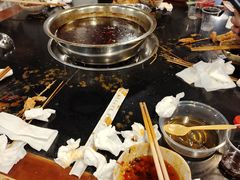 -邓莽子老火锅(中兴路总店)