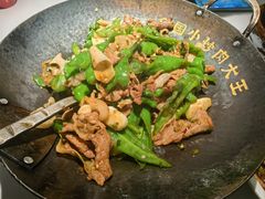 -费大厨辣椒炒肉(高铁吾悦广场店)