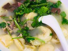 油豆腐鸭血粉丝汤-小杨生煎(湟普汇店)