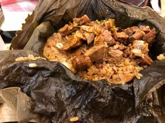 秘制鸭腿荷叶饭-巧燕坊一笼一蒸烧卖(西湖文化广场银泰店)