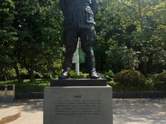 -英雄广场