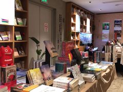 -百新书局(尚悦湾店)