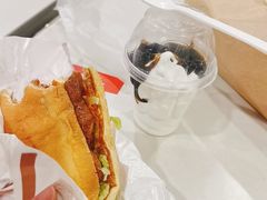 -麦当劳(轻轨曹杨路店)