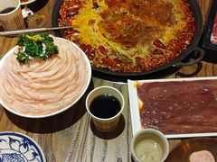 -旧街市鲜货老火锅(大光路店)
