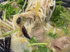 -肥汁米蘭香港米线(长宁来福士店)