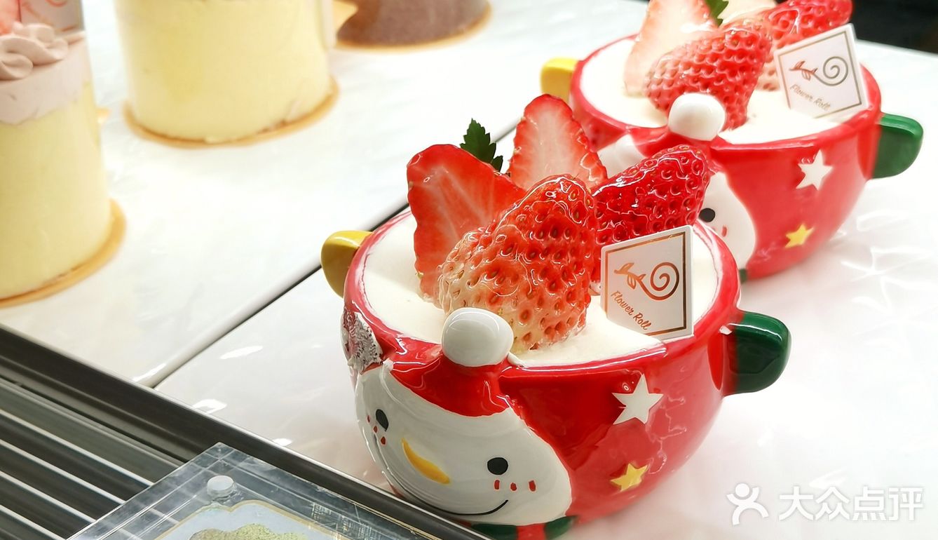 玫瑰见证爱情，纯动物奶油见证品质，这款情人节蛋糕太🉑️了！