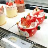 玫瑰见证爱情，纯动物奶油见证品质，这款情人节蛋糕太🉑️了！