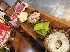 -黔有有贵州酸汤夺夺粉火锅(五味十字店)