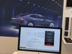 -TESLA 特斯拉(上海太古汇体验店)